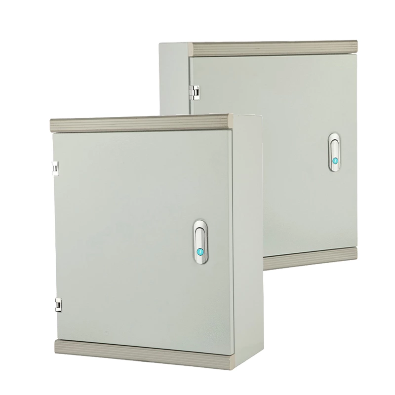 Caixa à prova de intempéries com entradas pré-perfuradas para instalação de conduítes.