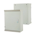 Caixa externa com terminal de aterramento