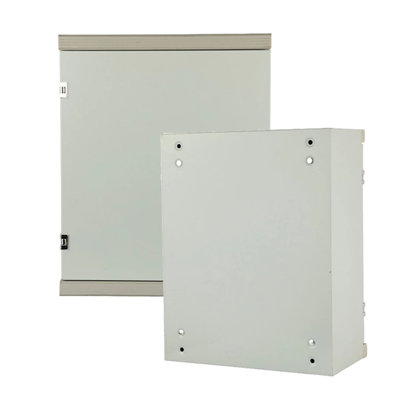 Caixa elétrica com entradas pré-perfuradas em todos os lados.