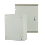 Caixa de junção à prova d'água com classificação IP68 para uso externo.