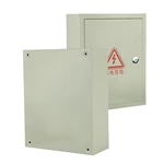 Caixa elétrica com espaço para etiqueta de identificação do circuito.