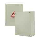 Caixa com tampa articulada e vedação de borracha